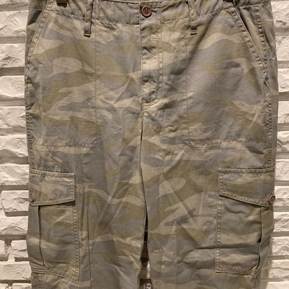 NWOT DKNY Jeans Camo Cargo Pants - Picture 6 of 9